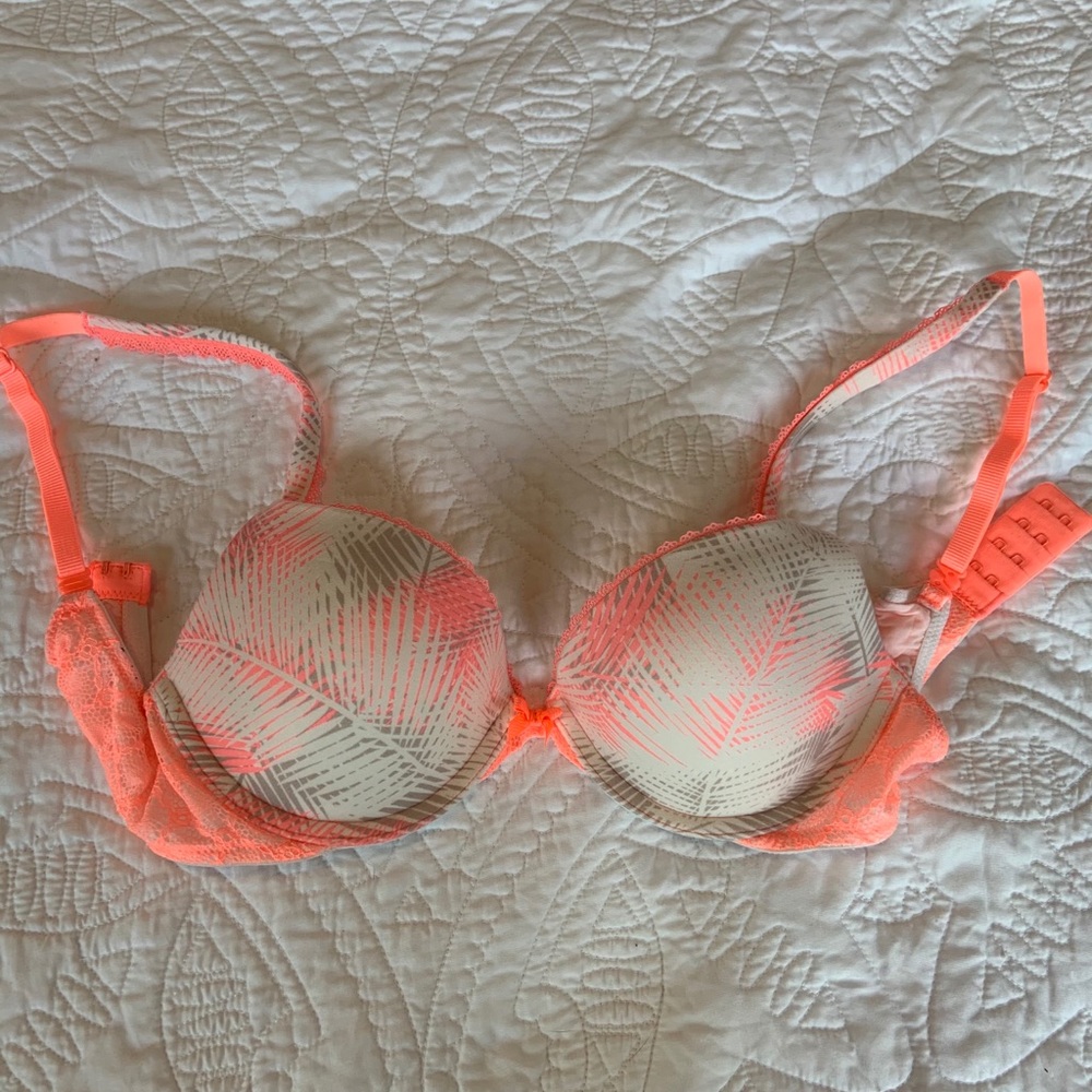 Victoria’s Secret bra
